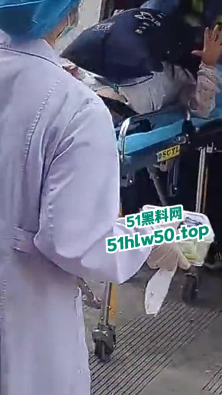 江苏吴江老头嫖娼,鸡巴太大操的太猛导致妓女颅内高潮,引发脑溢血牛结果把田地干坏了!-6