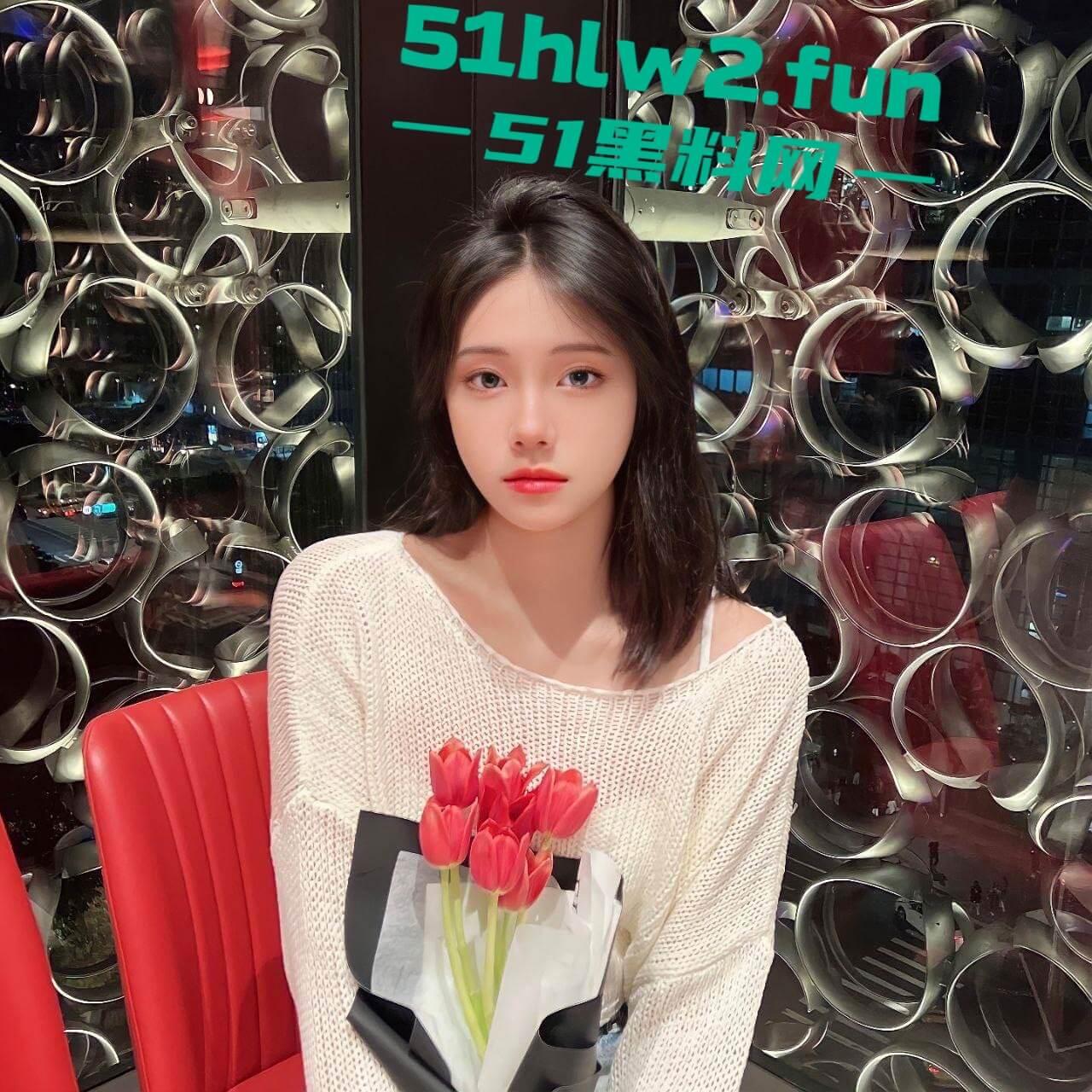 上海戏剧学院系花【王欣彤】绝美颜值学生妹,高挑御姐身材逆天长腿加粉嫩小穴全裸自慰勾引金主求包养。-9