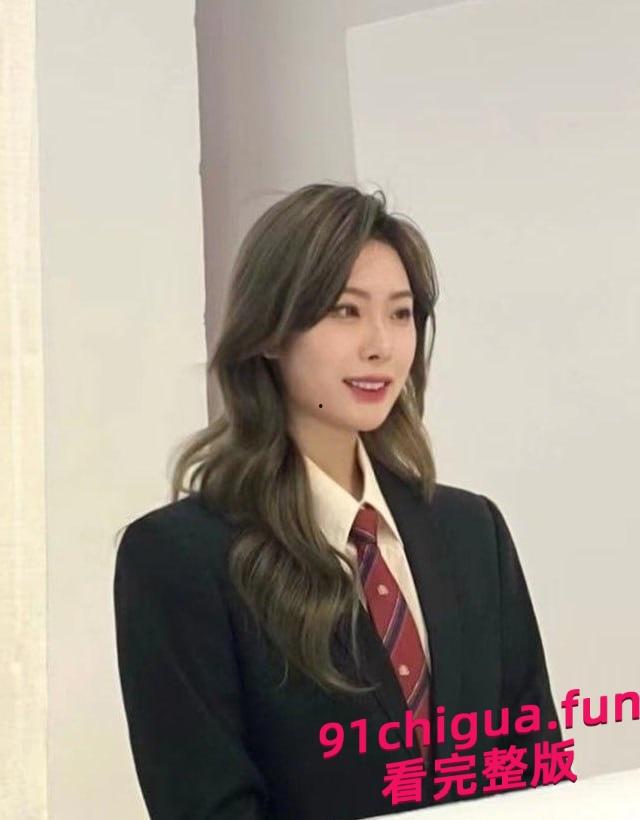 大连艺术学院女教师翻车!周诗琦高能自拍视频被前男友爆出 #艺术学院教师-1