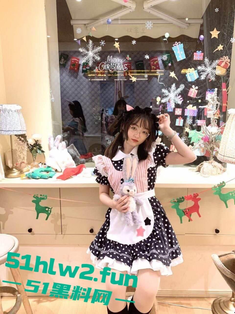 粉嫩童颜女神【琥珀】白幼瘦大奶萝莉娇小的身体柔软香甜,被主人各种玩弄做爱私拍流出。-1