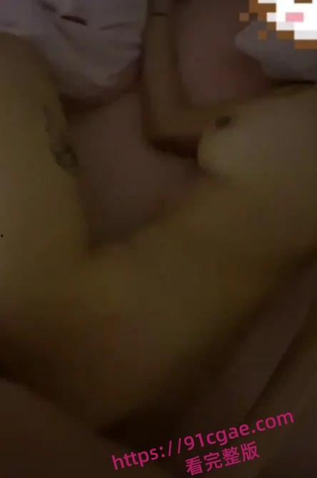 33岁老司机抖音啊瓜满街跑 把03年极品女友调教成私人玩物最新流出-7