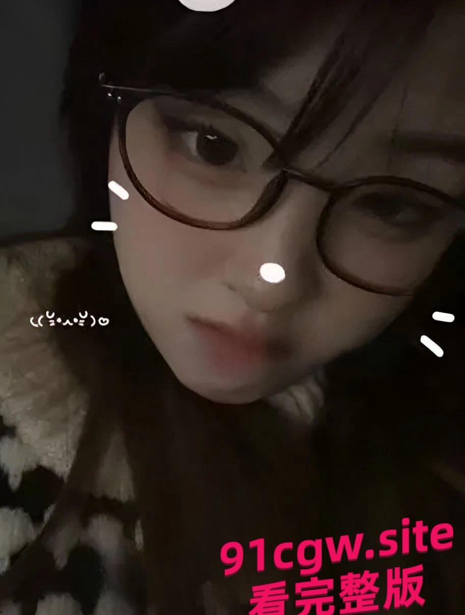 英国反差女留学生,被前男友曝光,穿黑丝被肏的样子太骚了-4