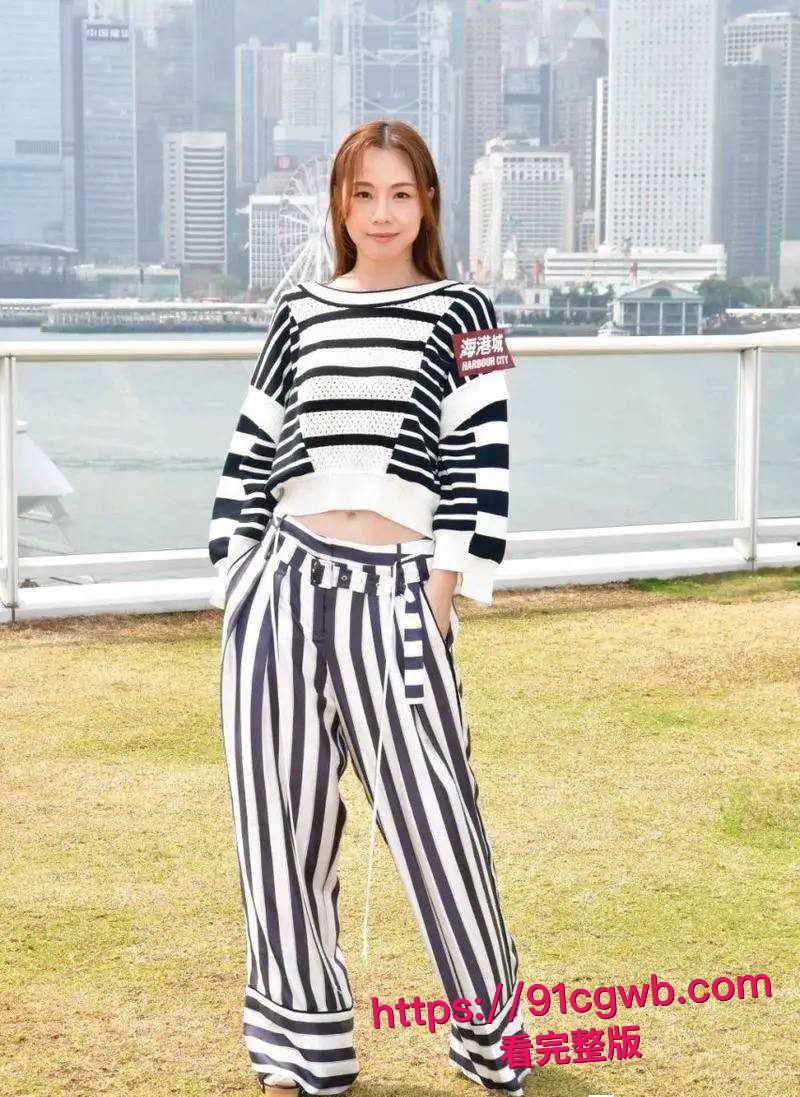 香港男歌星苏永康被实锤婚内出轨嫩版邓丽欣 刚过完结婚纪念日就精虫上脑酒店偷腥 58岁老渣男金枪不倒!-14