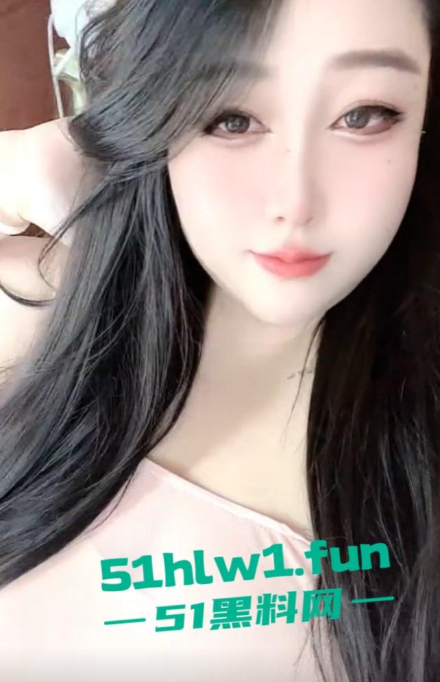 抖音67万粉的【崔崔567】直播巨乳木瓜在线钓鱼,真空会议室金钱诱惑下巨乳露奶,土豪狂刷礼物后续更劲爆!-4